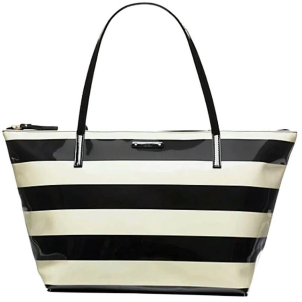 New without Tags Kate Spade bag. Perfect Size!